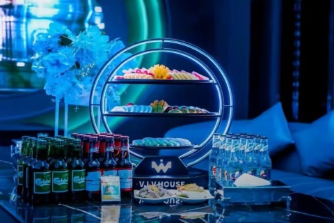 琼海传奇酒吧招聘,海南琼海酒吧招聘女营销/礼宾员